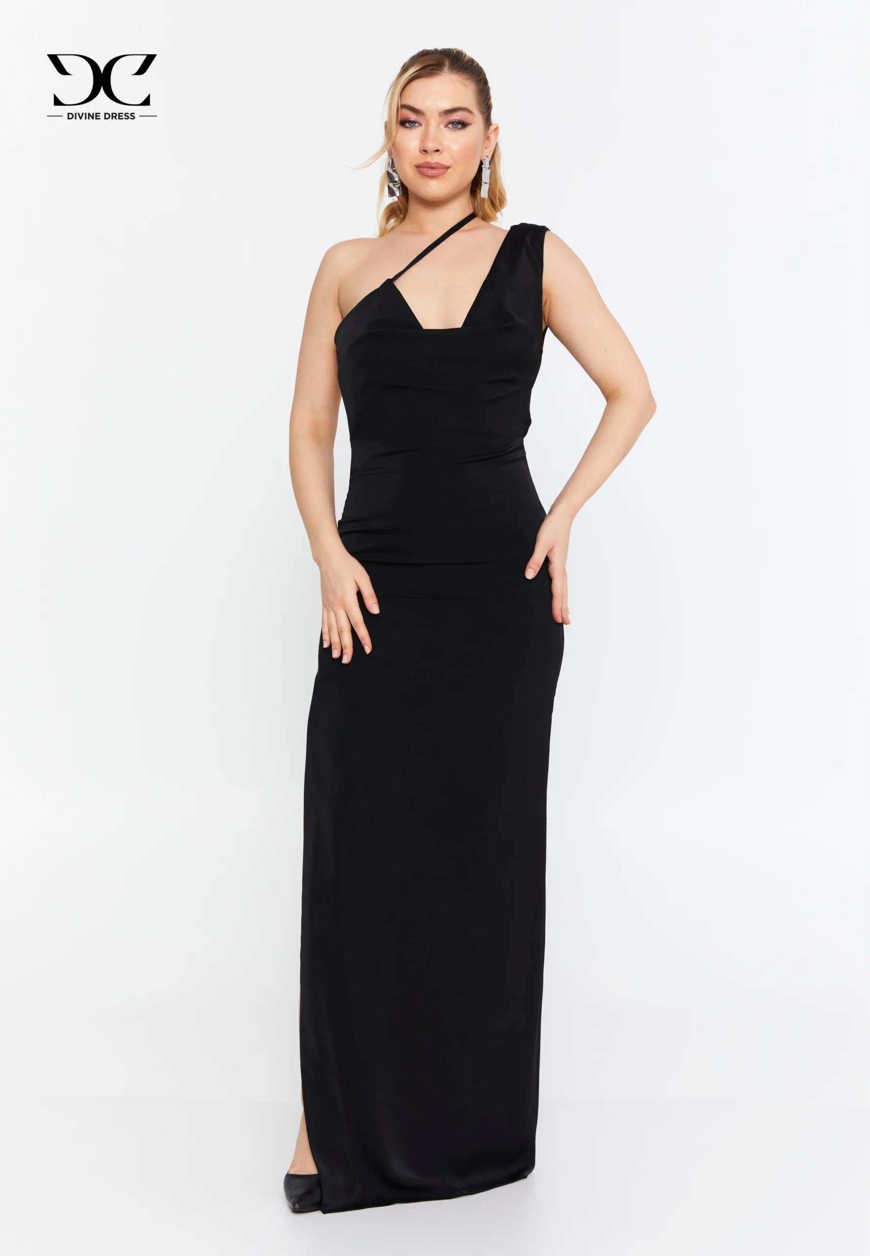 Robe Elementary Dress noire élégante et confortable pour soirées et événements spéciaux